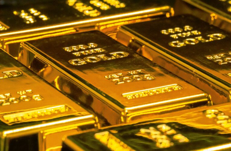 Hvorfor vælger flere danskere at investere i guld i usikre tider?
